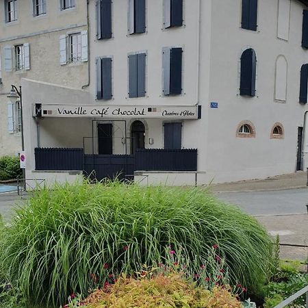 Vanille Cafe Chocolat Bagneres-de-Bigorre Exterior photo